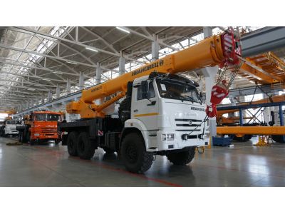 Автокран КС-35714К-2-10