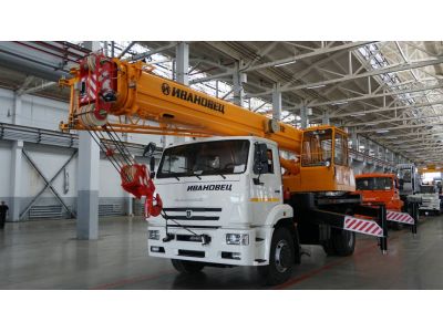 Автокран КС-35714К-3