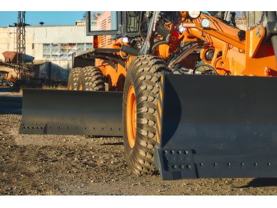 Автогрейдер ДЗ-250А с шарнирно-сочленённой рамой